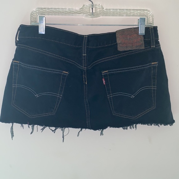 Levi’s mini skirt - Picture 2 of 3